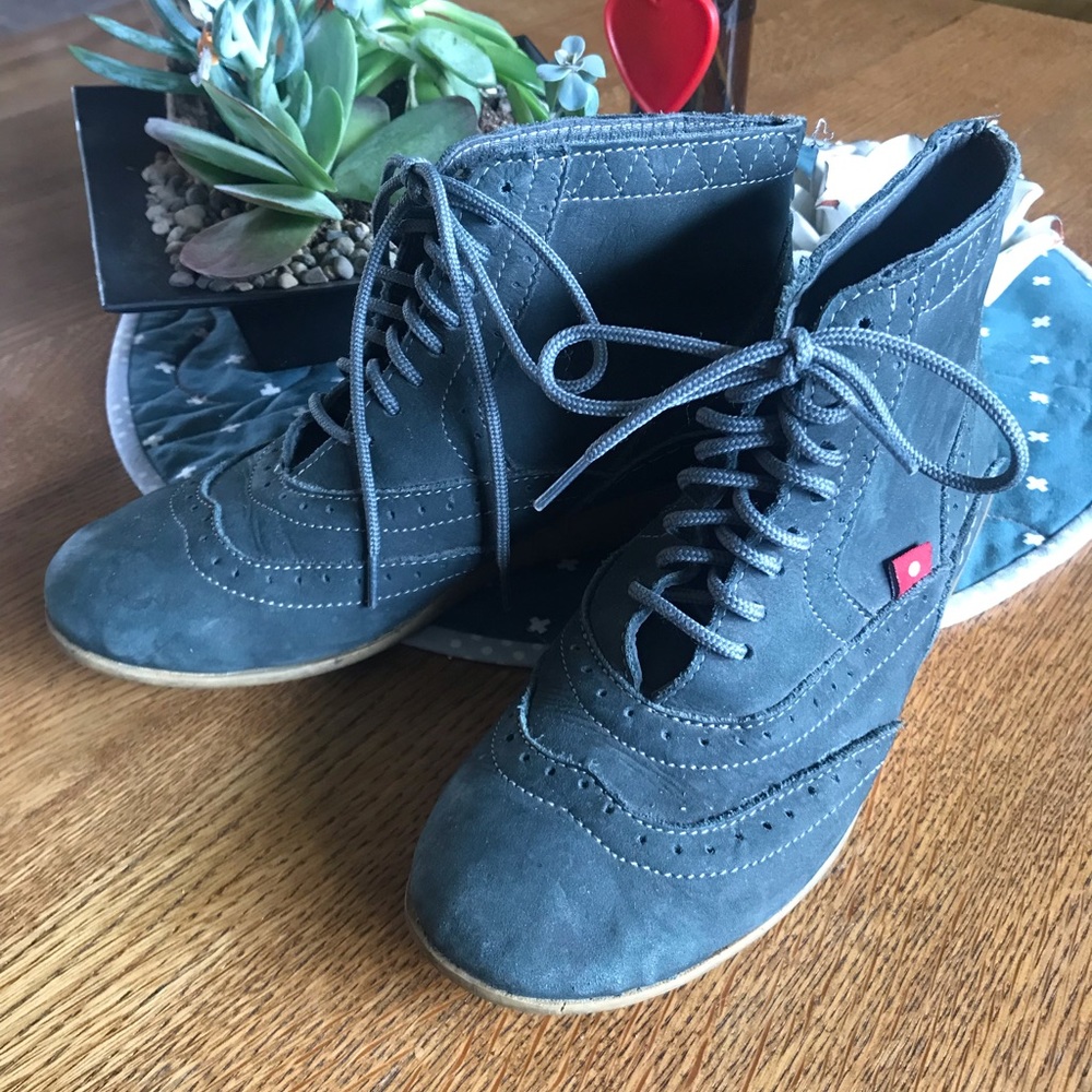 Oliberte Suede Bootie